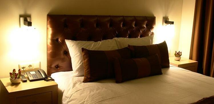 Kristonia Hotel Suites - Photo2
