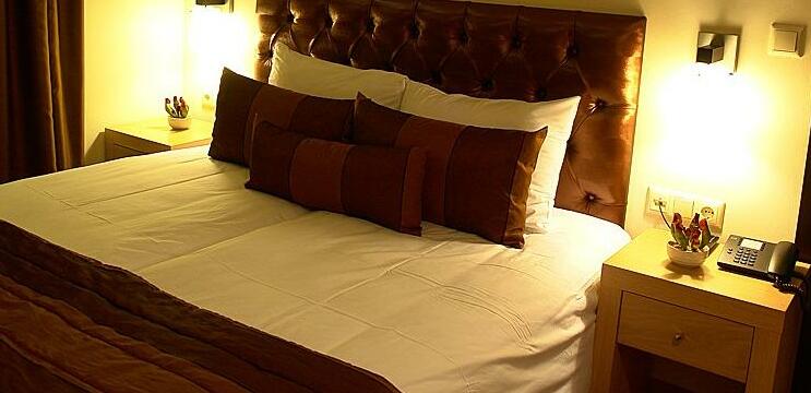 Kristonia Hotel Suites - Photo3