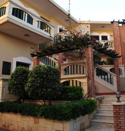 Maria Beach Hotel - Photo2