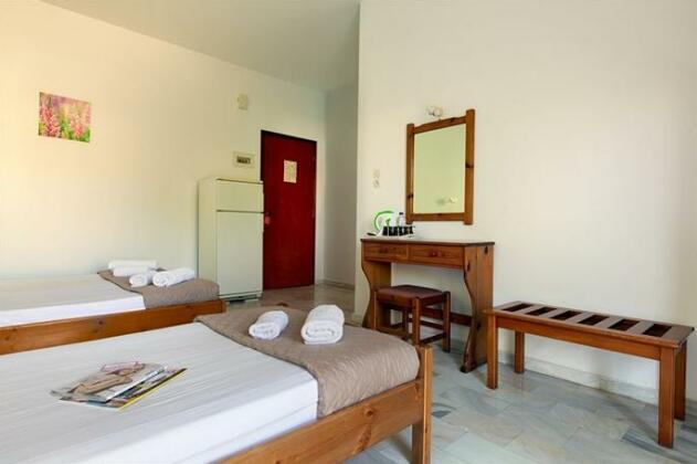 Revekka Bed & Breakfast - Photo5