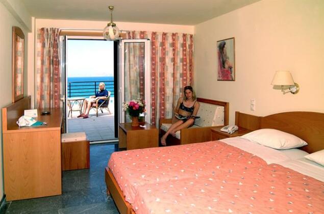 Themis Beach Hotel - Photo2