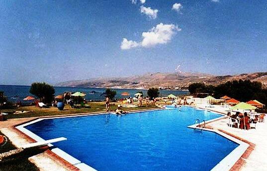 Colymbari Beach Hotel & Apartments - Photo4