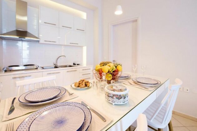 Cozy Home steps from old Port Seafront & Parking - Photo2