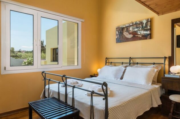 Daphnis Villas - Photo2