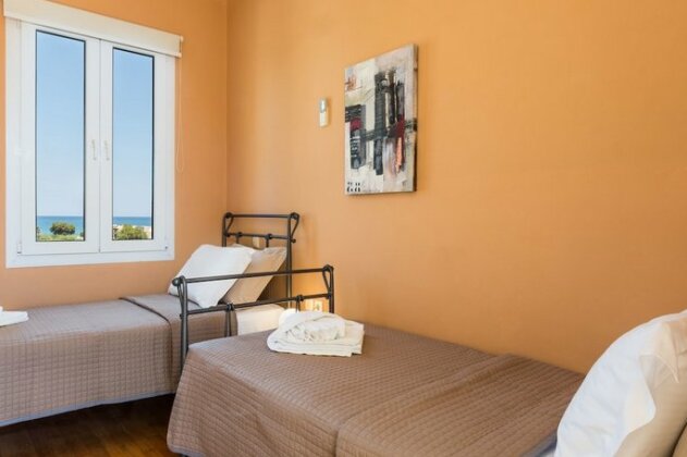 Daphnis Villas - Photo3
