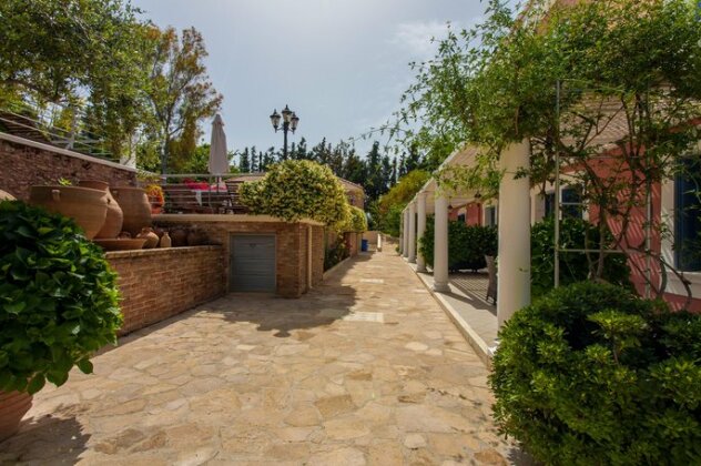 Metohi Georgila - Photo2