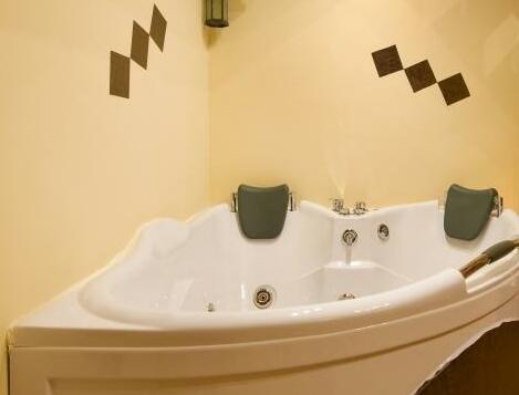 Camelia Suites - Photo4