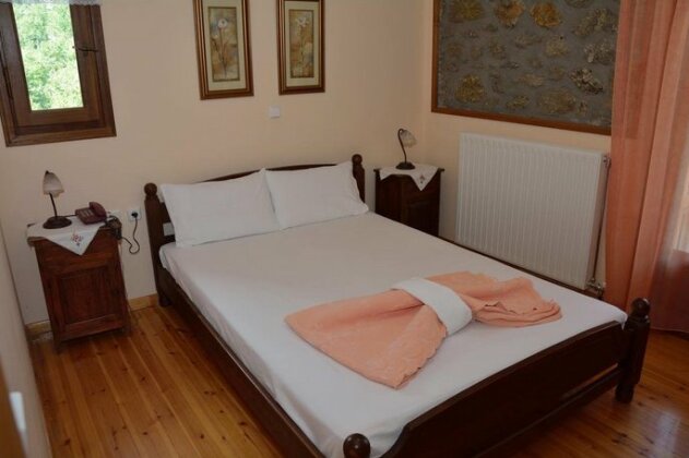 Evrostini Guest House - Photo4