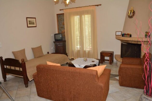 Evrostini Guest House - Photo5