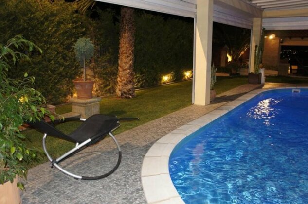 Stone Guesthouse - Photo2