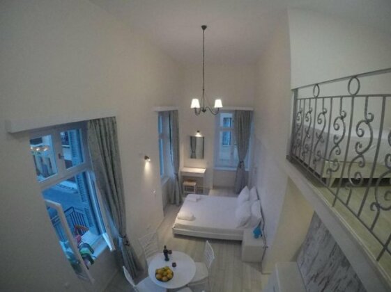 Xenias Rooms Apartments - Photo3