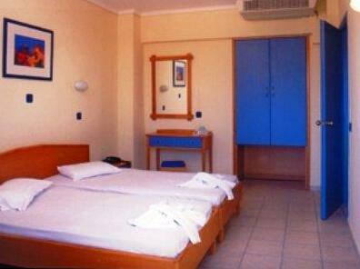 Artemis Hotel Apartments - Photo3
