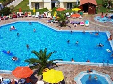 Artemis Hotel Apartments - Photo4