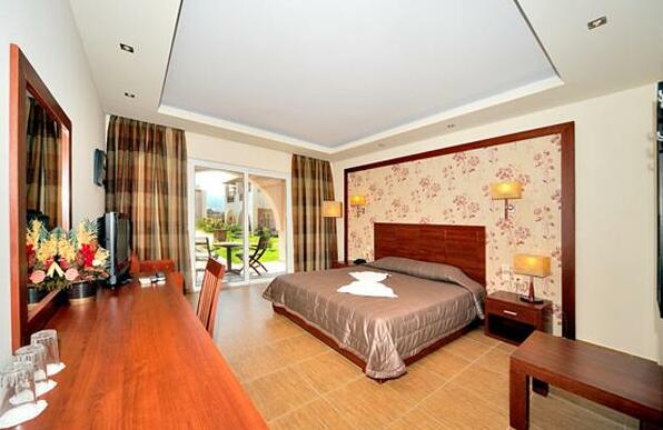 Gaia Palace - Photo2