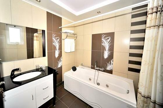 Gaia Palace - Photo5