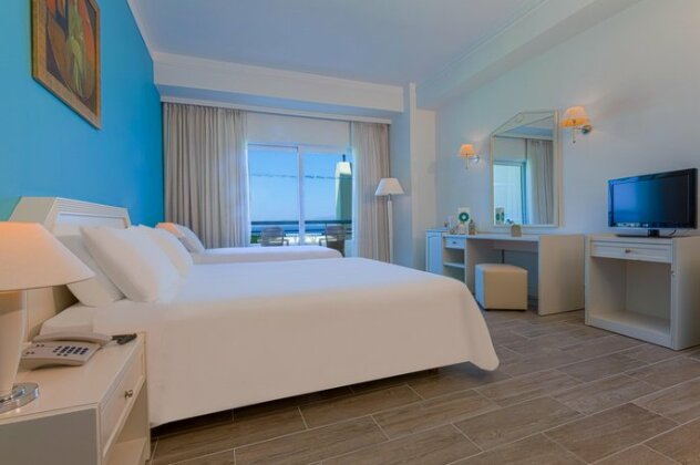Kipriotis Panorama Hotel & Suites - Photo2