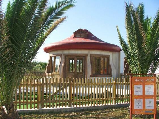 Sovereign Beach Hotel - Photo5