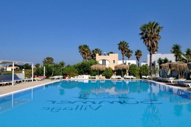 Summer Village Hotel - Photo2
