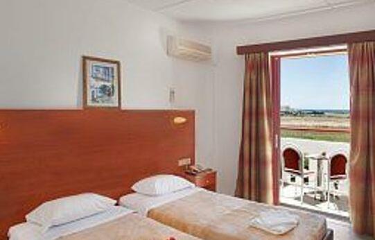 Sunny View Hotel - Photo4