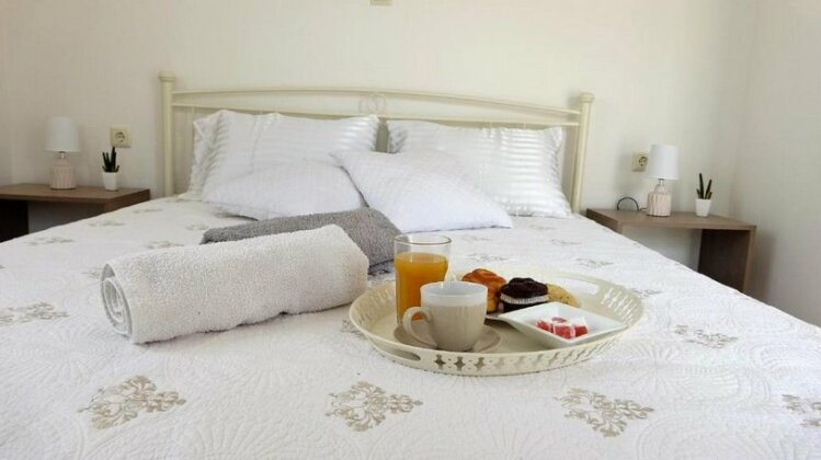 Casa Melia Kournas - Photo3
