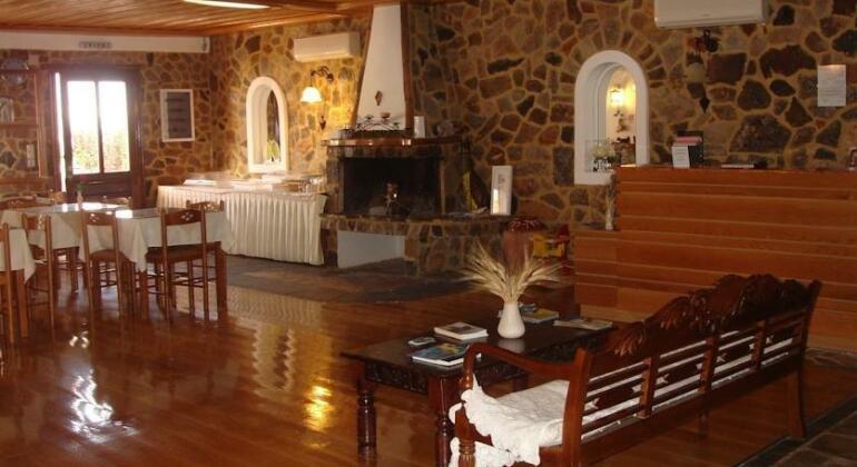 Paraliako Hotel - Photo2