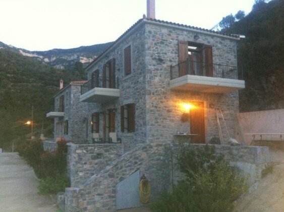 The Stone House Kyparissi