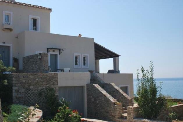 Almyra Kythera - Photo2