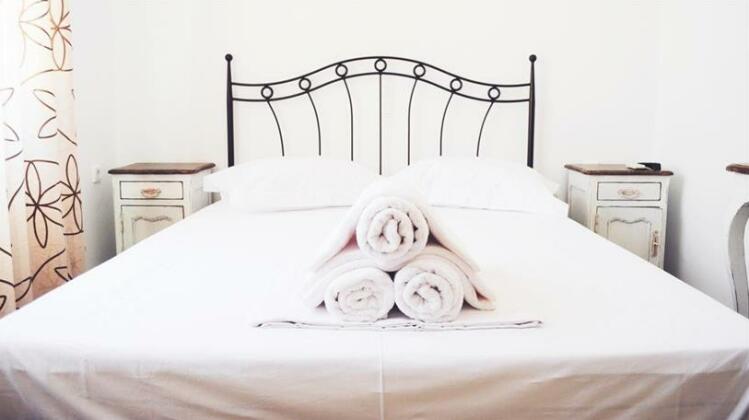 Delfini Rooms - Photo4