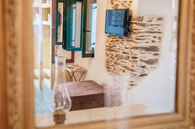 Kythnian Traditional 19th Century House - Photo4