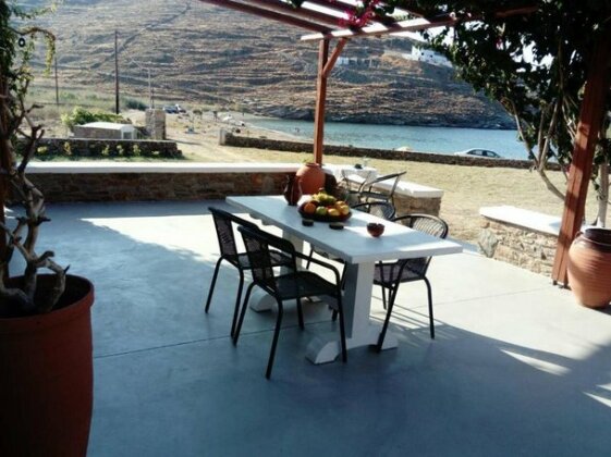 Kythnos Escape on the beach - Photo2