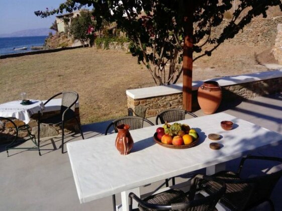 Kythnos Escape on the beach - Photo3