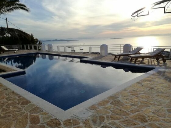 Luxury Seaview House with pool - Photo3