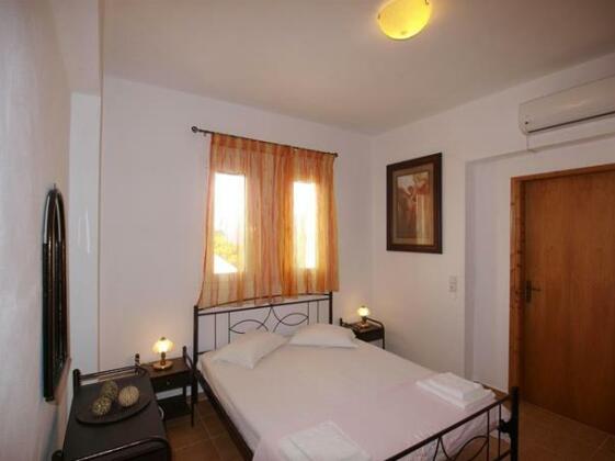 Lampini Villas - Photo4