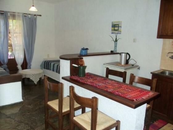 Amarilis Apartments - Photo2