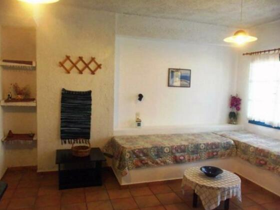 Amarilis Apartments - Photo5