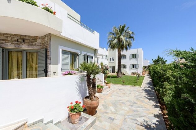 Angela Studios & Apartments - Photo2