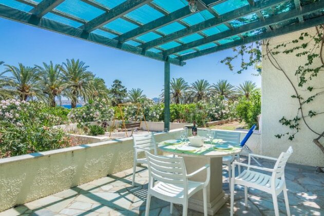 Bougainvillea house in Crete - Photo4