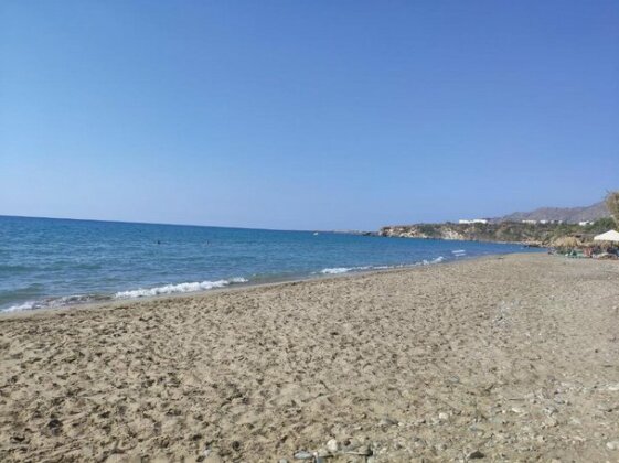 Brand New Studio by the Beach - Photo2