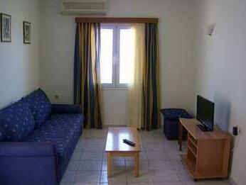 Creta Suites - Photo3