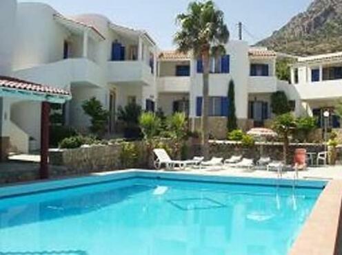 Eleni's Apartments - Photo2