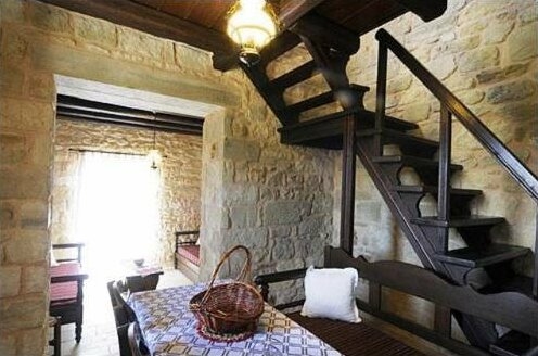 Esperides Stone Houses - Photo3