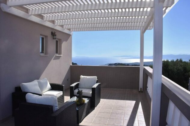 Explore Lasithi wail have a great vacation staying in this 3 bedroom villa - Photo2