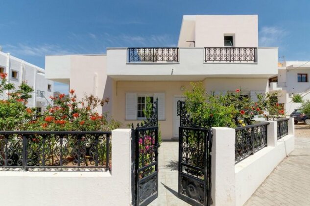 Golden Star Apartments - Photo2