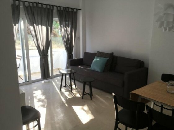 Helios Studios & Apartments - Photo4
