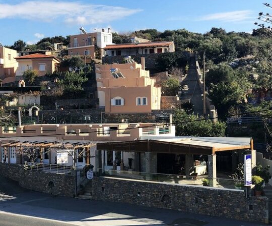 Kavousanos Apartments - Photo2