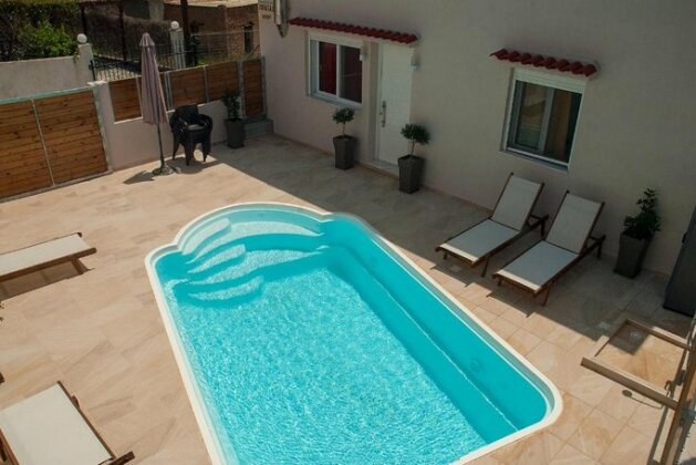 Lazaros home - Photo4