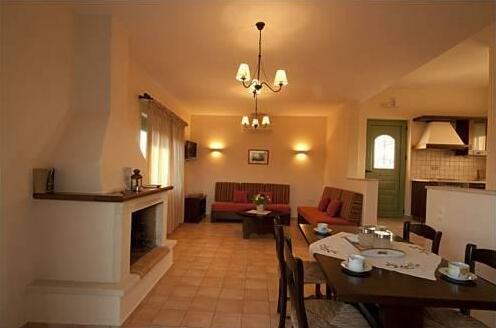 Liostasi Houses - Photo2