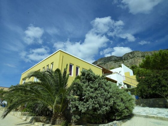 Nakou Village