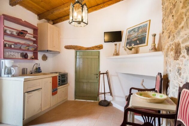 Private studio in historic house - Photo3