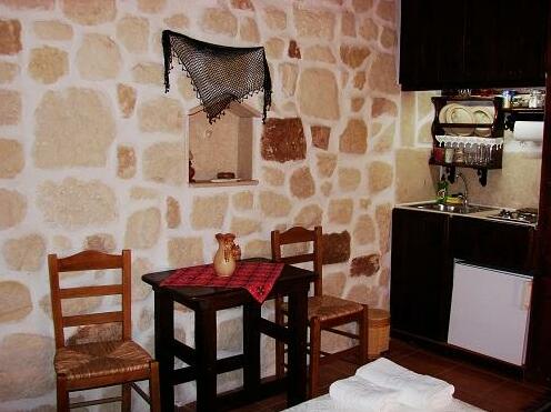 Yiannis Retreat - Photo3